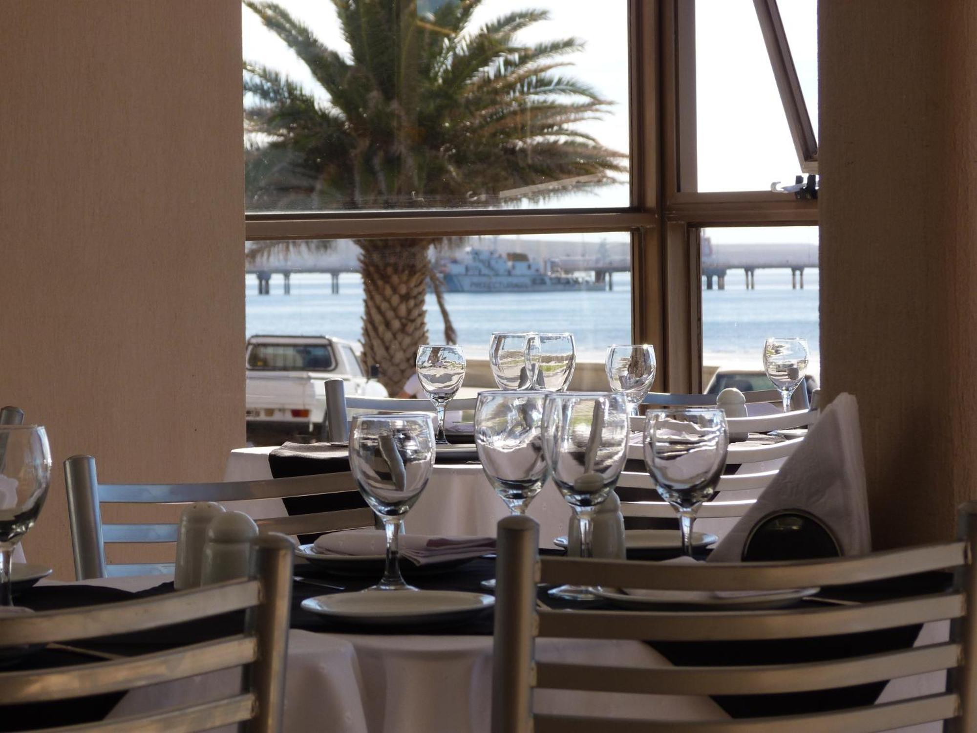 Costanera Hotel Пуерто Мадрин Екстериор снимка